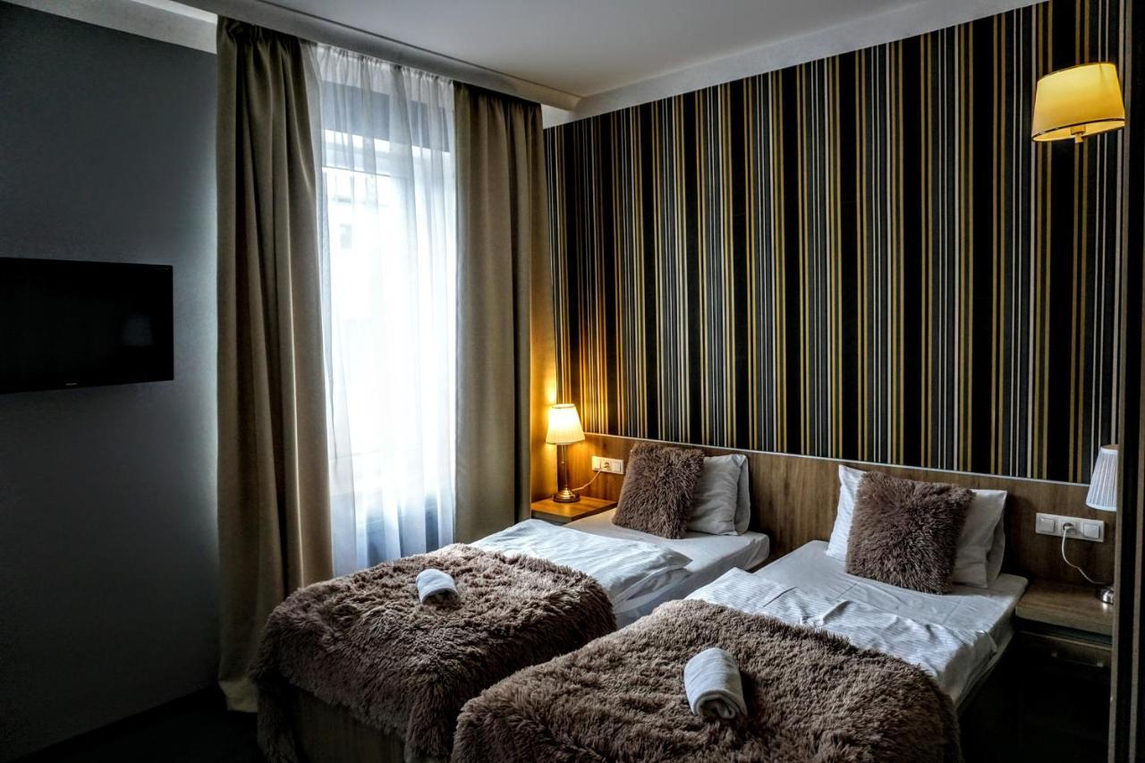 Aviator Hotel Restauracja & Spa Pabianice Ngoại thất bức ảnh