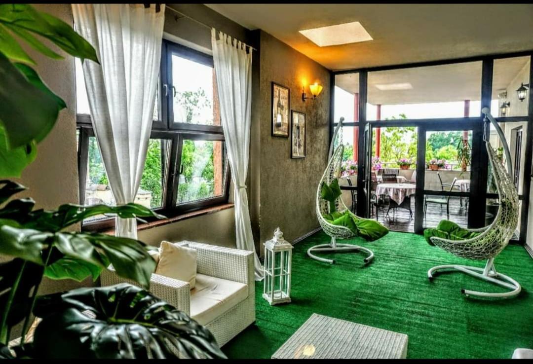 Aviator Hotel Restauracja & Spa Pabianice Ngoại thất bức ảnh