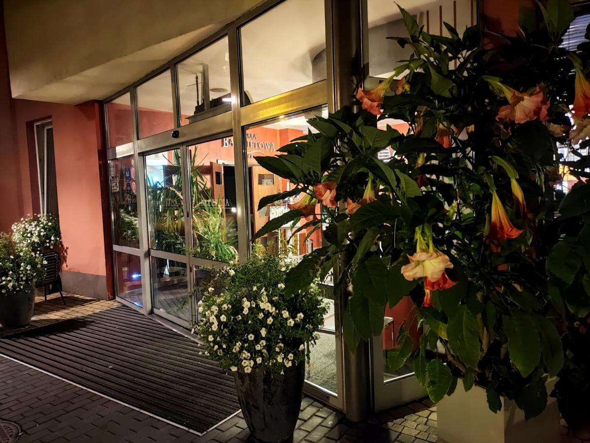 Aviator Hotel Restauracja & Spa Pabianice Ngoại thất bức ảnh