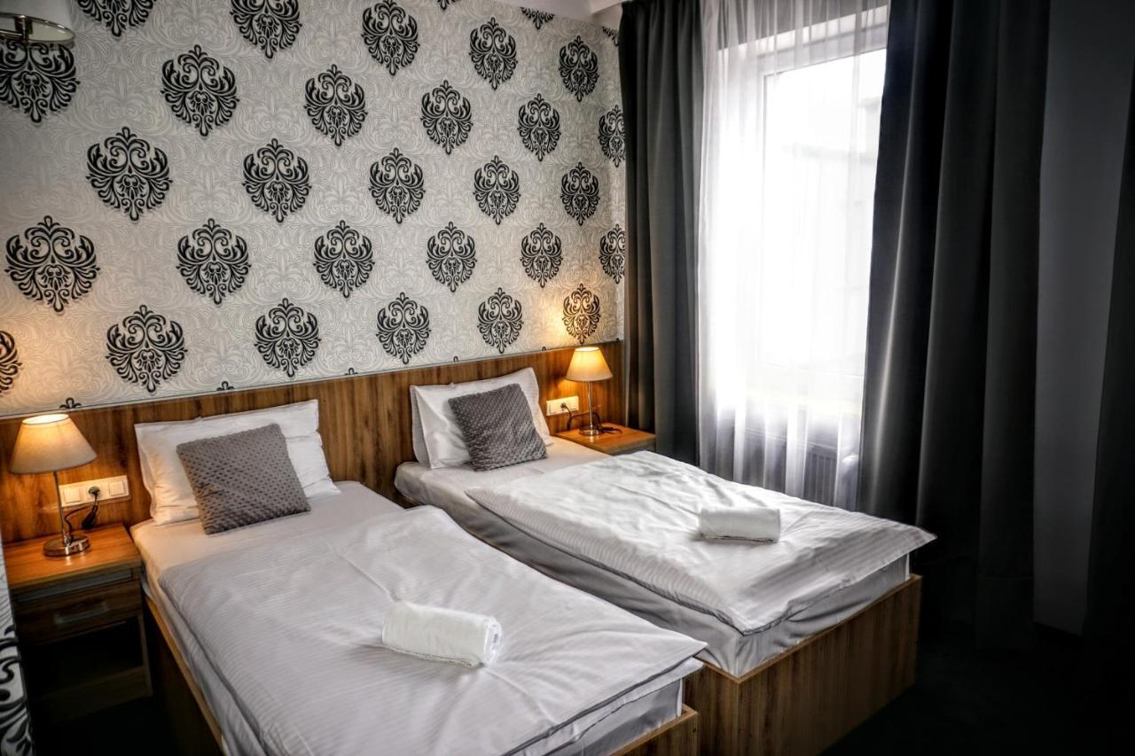Aviator Hotel Restauracja & Spa Pabianice Ngoại thất bức ảnh