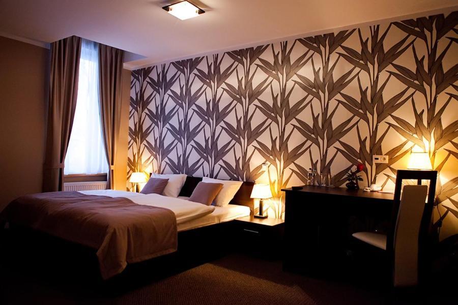 Aviator Hotel Restauracja & Spa Pabianice Ngoại thất bức ảnh