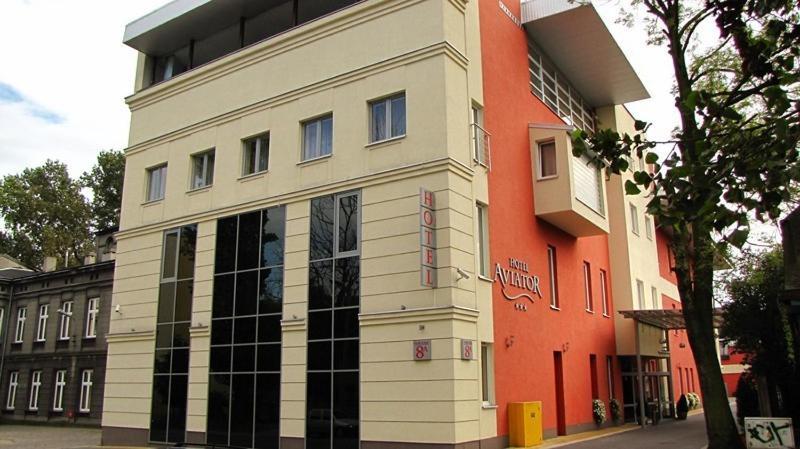 Aviator Hotel Restauracja & Spa Pabianice Ngoại thất bức ảnh