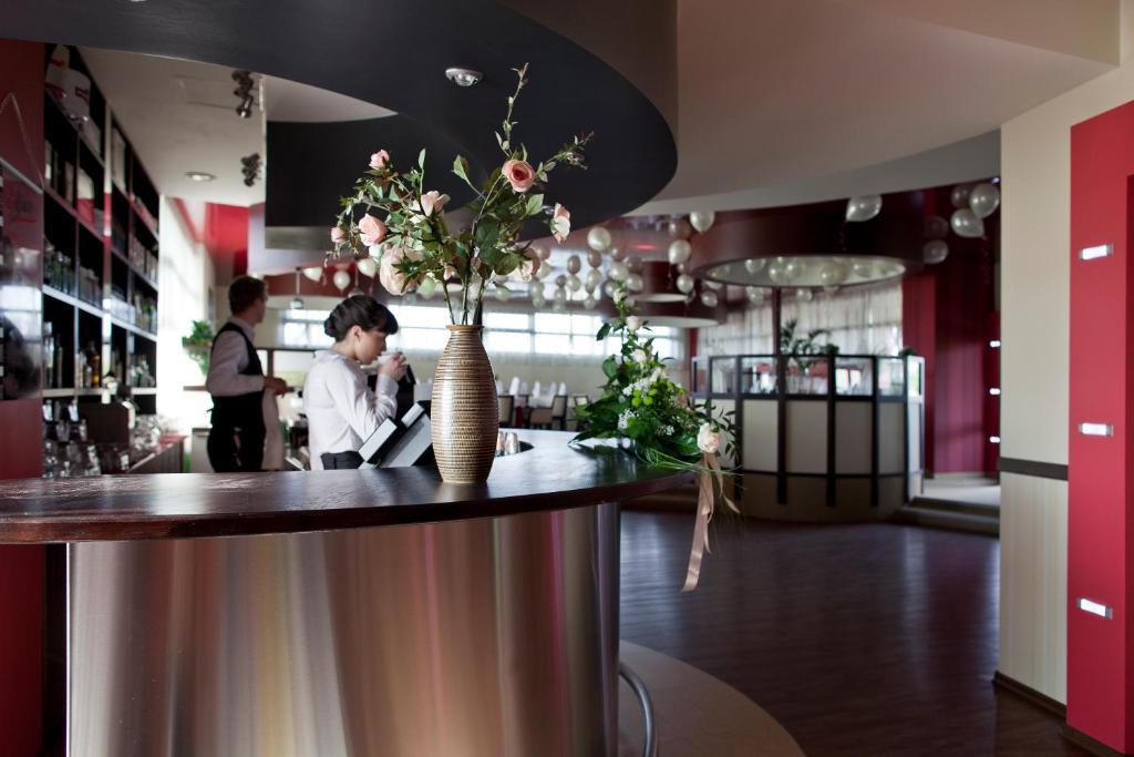 Aviator Hotel Restauracja & Spa Pabianice Ngoại thất bức ảnh