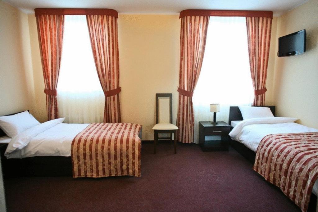 Aviator Hotel Restauracja & Spa Pabianice Ngoại thất bức ảnh